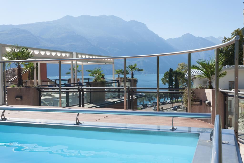 Hotel Europa - Skypool & Panorama Riva del Garda Ngoại thất bức ảnh